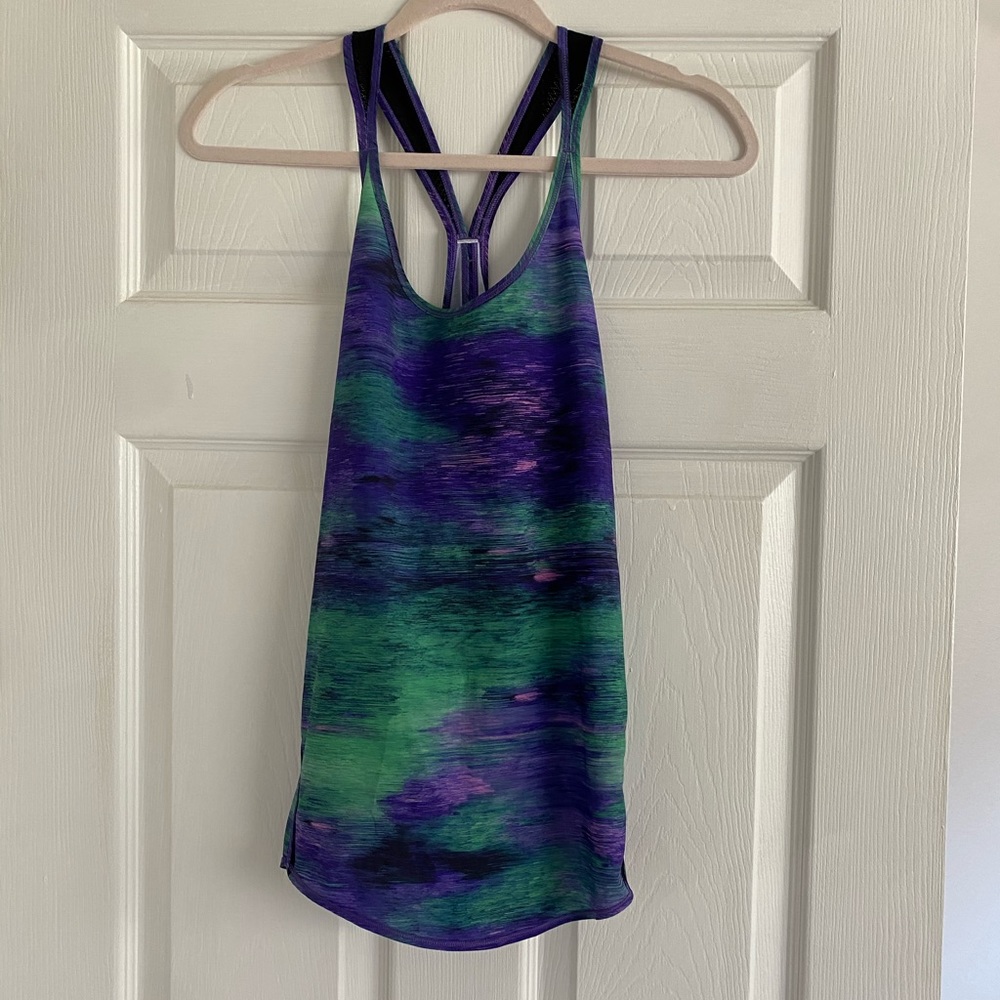 Lululemon top
